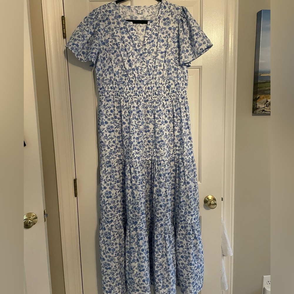 Crown & Ivy Floral Tiered Midi Dress